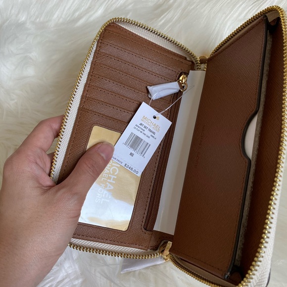 MK Bag and Wallet Set - Picture 8 of 11